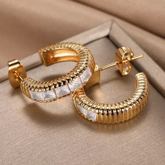 C-shaped Zirconia Hoop Earrings - Picture 2 of 5